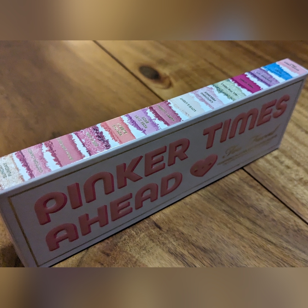 Too Faced Pinker Times Ahead Eye Shadow Palette New in Box ❤️